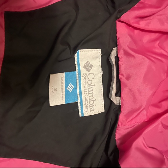 Girl’s Columbia thick hooded jacket with removable fur - Picture 8 of 14